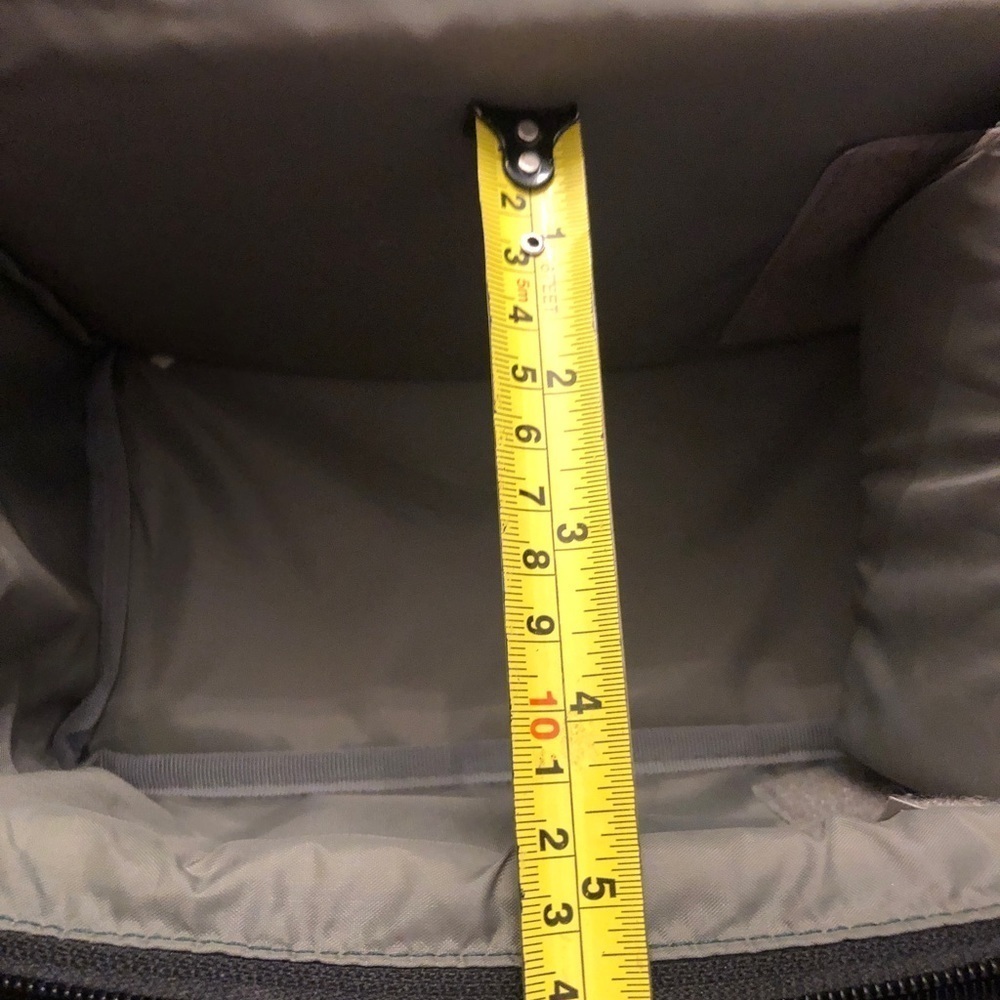 - Video Camera Case. Lowe Pro. - Picture 4 of 9